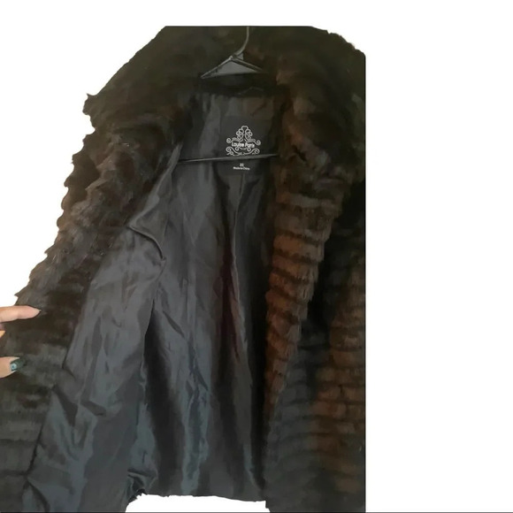 FALL CLEARANCE Bloomingdale’s Louise Paris Faux Fur Mink Jacket sold out! - Picture 6 of 7